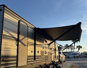 Thumbnail of RV