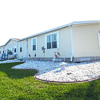 Thumbnail of mobile home
