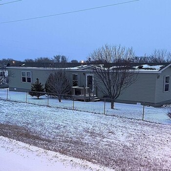Thumbnail of mobile home