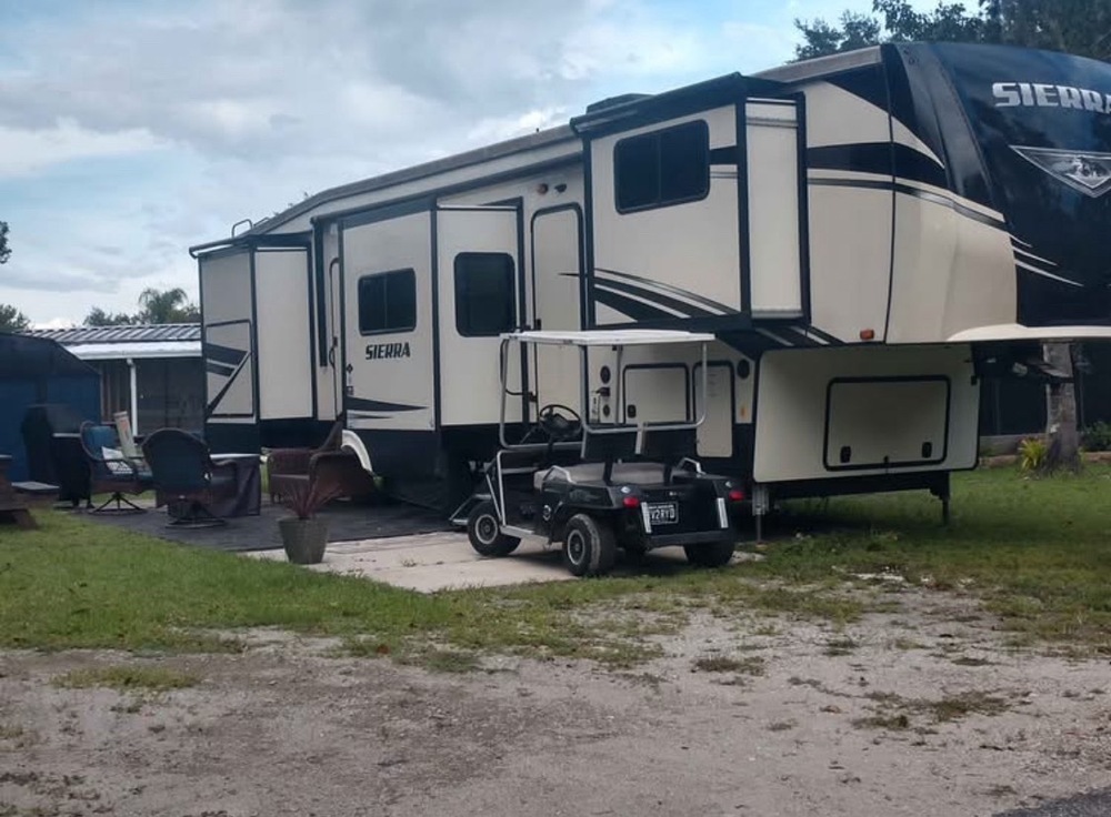 Photo of Rv