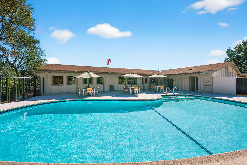 16 1120 E Mission Rd Fallbrook CA 92028 USA Exterior DSC02753