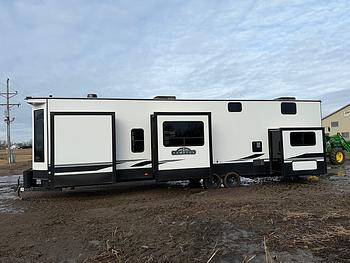 Thumbnail of RV