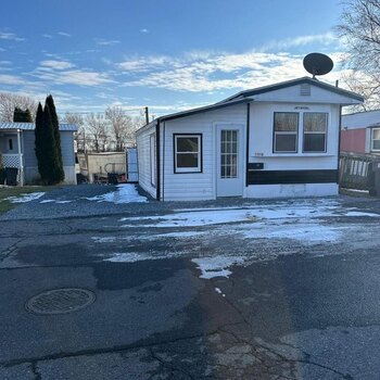 Thumbnail of mobile home