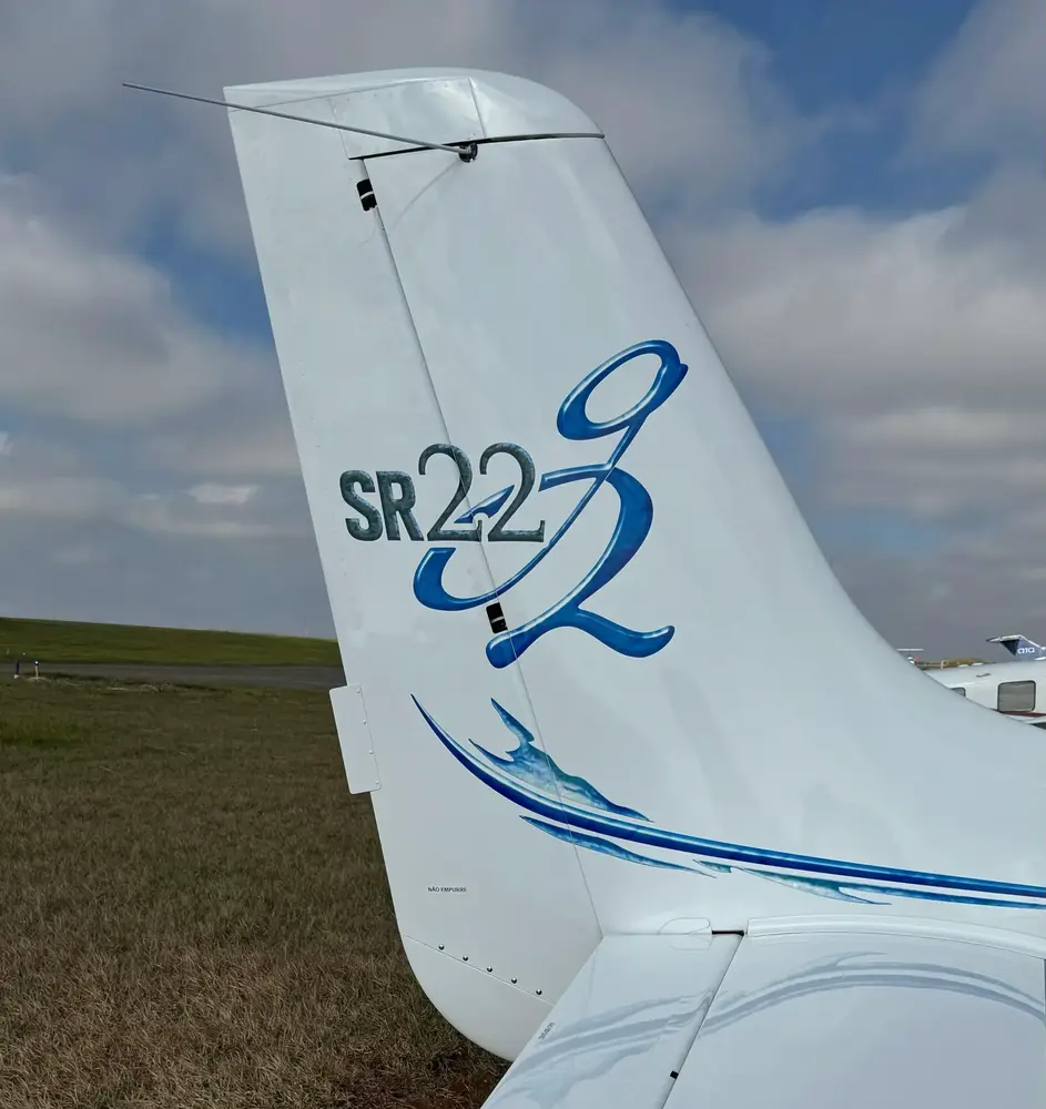 7428/cirrus-sr22-g2-2005-flightmarket-id-7428-04396.webp