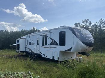 Thumbnail of RV