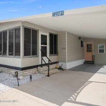 Thumbnail of mobile home