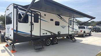 Thumbnail of RV