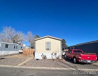 Thumbnail of mobile home