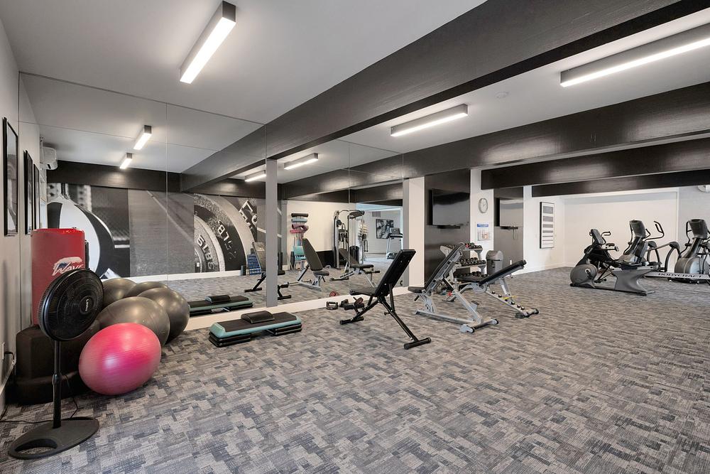 65 18050 32nd Ave S SeaTac WA 98188 USA Others DSC 7124