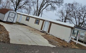 Photo of Priced to sell- 2B/1B home- free app fees