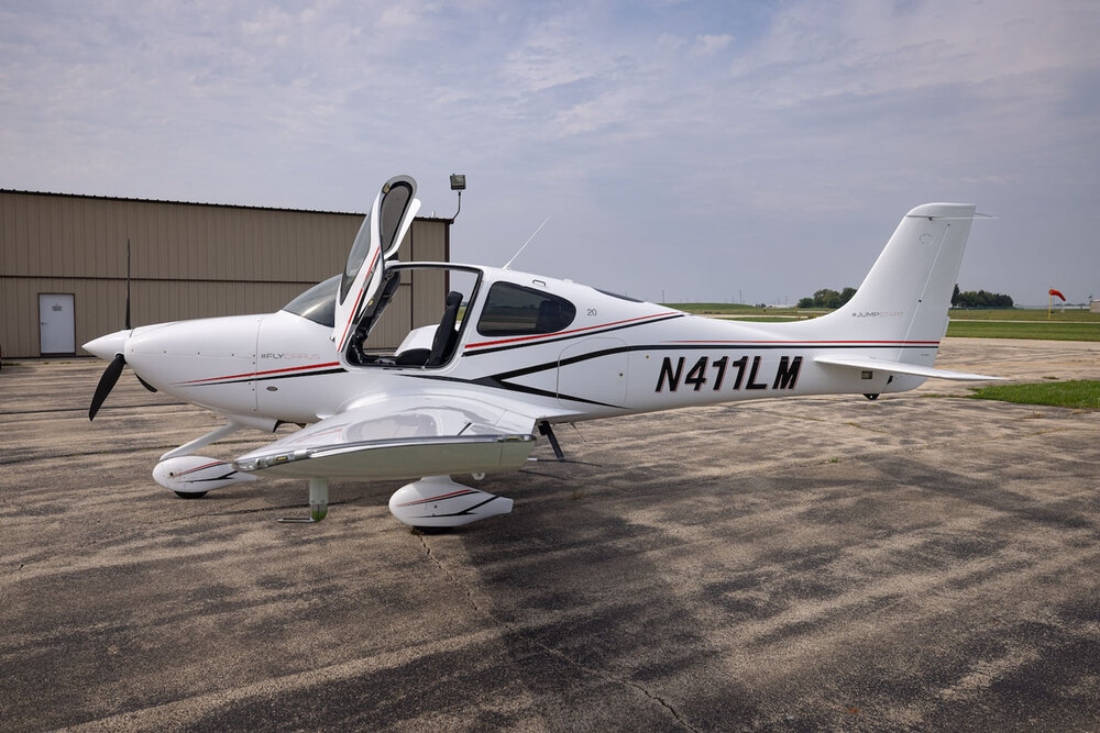 N411LM-2.jpg