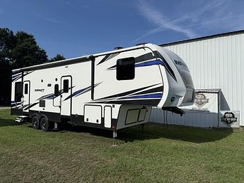 Thumbnail of RV