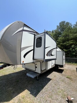 Thumbnail of RV