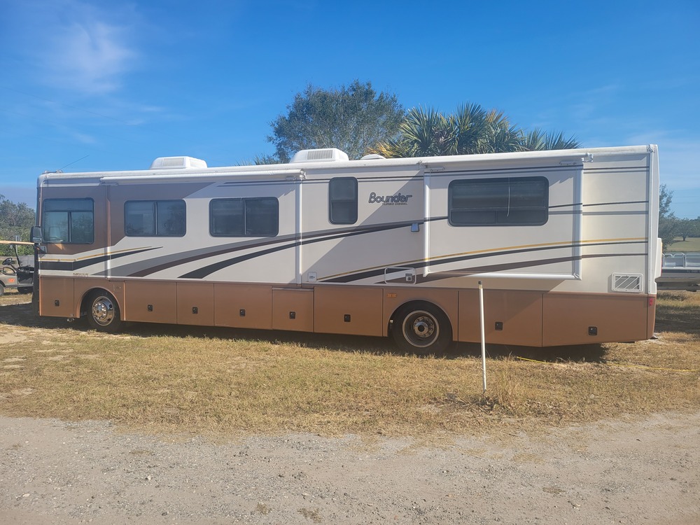 Photo of Rv