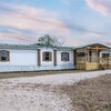 Mobile Home for Sale: 5 Bed 3 Bath 2002 Mobile Home