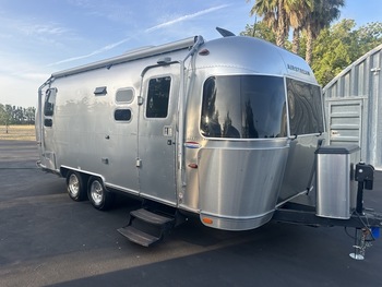 Thumbnail of RV