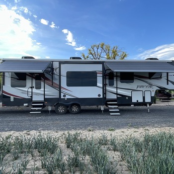 Thumbnail of RV