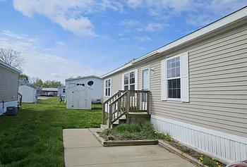 Thumbnail of mobile home