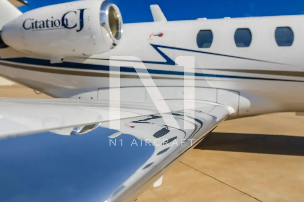 7704/cessna-citation-jet-525-1999-flightmarket-id-7704-07456.webp