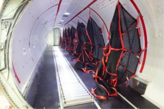Saab_340B_Sn_399_Cargo_Interior.jpg