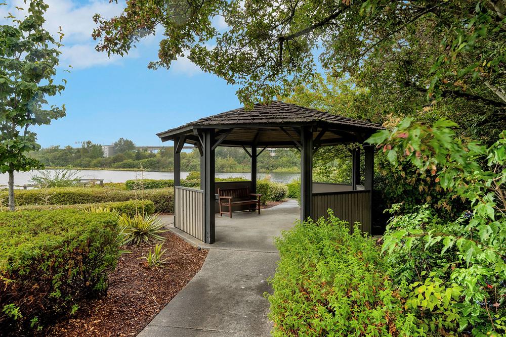 08 18050 32nd Ave S SeaTac WA 98188 USA Exterior DSC 6942