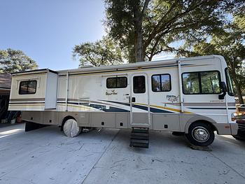 Thumbnail of RV