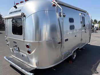 Thumbnail of RV