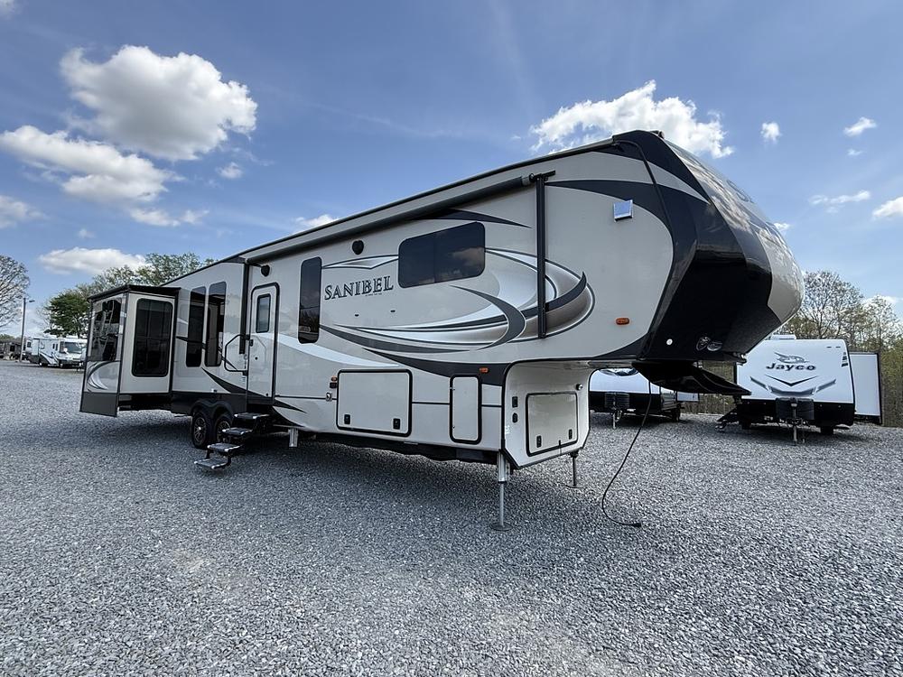 Photo of Rv
