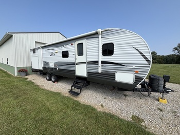 Thumbnail of RV