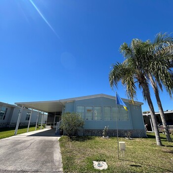 Thumbnail of mobile home