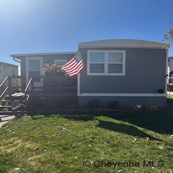 Thumbnail of mobile home