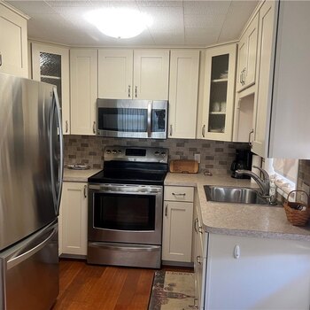 Thumbnail of mobile home