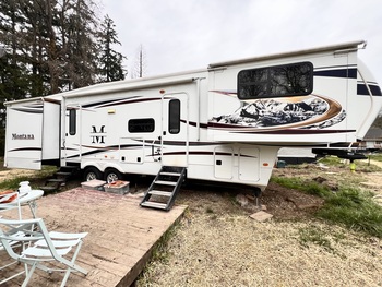 Thumbnail of RV