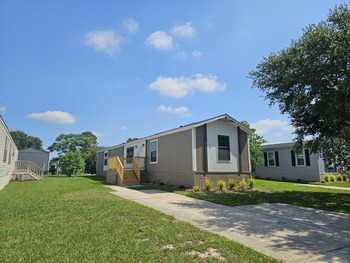 Thumbnail of mobile home