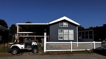Thumbnail of mobile home