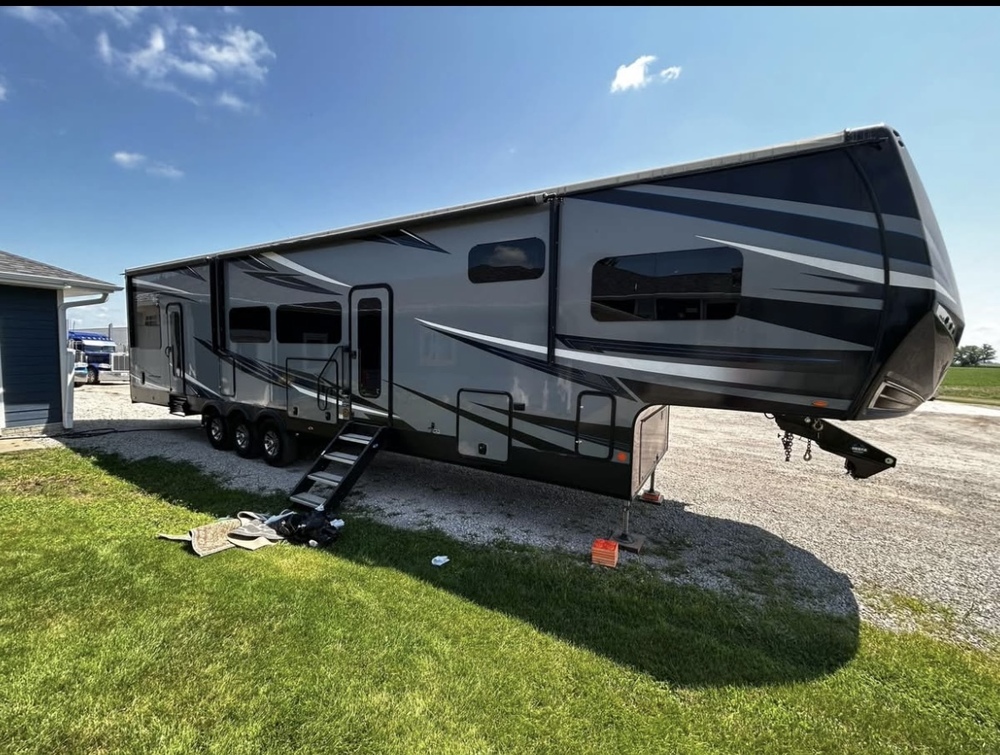 Photo of Rv