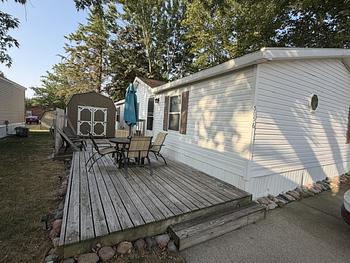 Thumbnail of mobile home