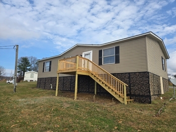 Thumbnail of mobile home