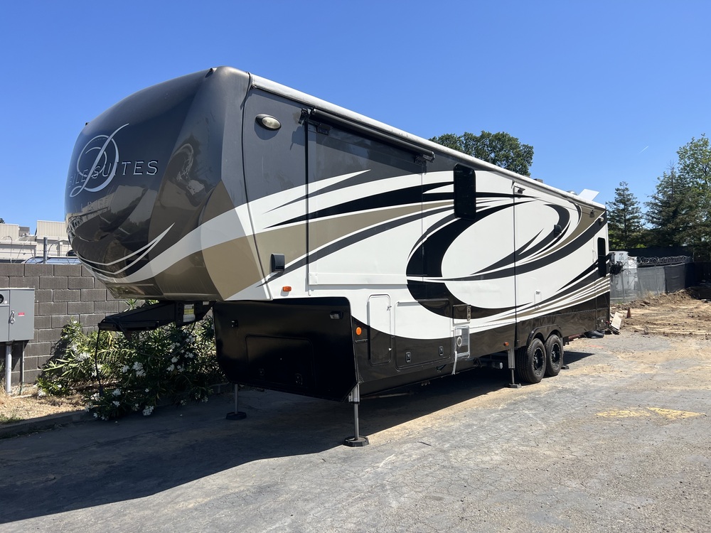 Photo of Rv