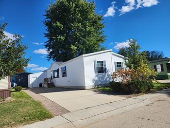 Thumbnail of mobile home