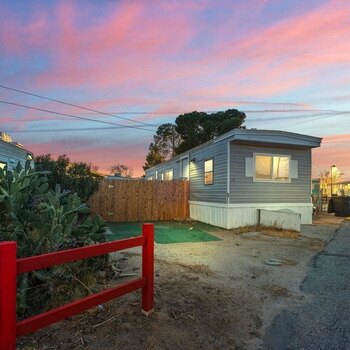 Thumbnail of mobile home