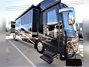 Thumbnail of RV