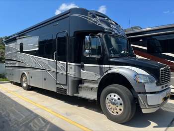 Thumbnail of RV