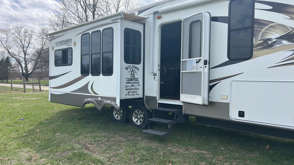 Photo of Rv