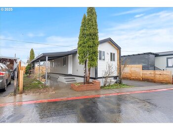 Thumbnail of mobile home