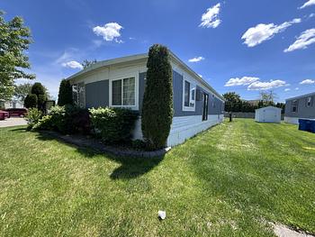 Thumbnail of mobile home