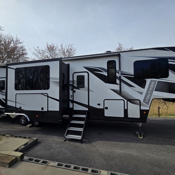Thumbnail of RV