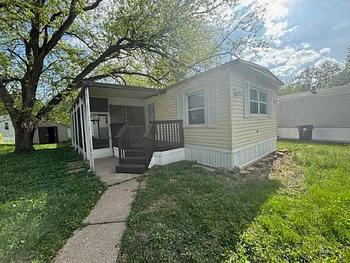 Thumbnail of mobile home