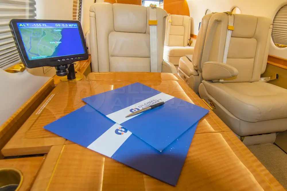 7598/gulfstream-g150-2012-flightmarket-id-7598-52147.webp