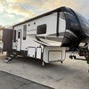 RV for Sale: 2021 AVALANCHE 338GK